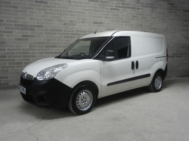 VAUXHALL COMBO 1.3 CDTi 2000 FWD L1 H1 3dr