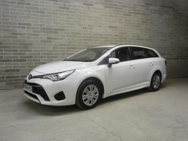 TOYOTA AVENSIS 1.6 D-4D Active