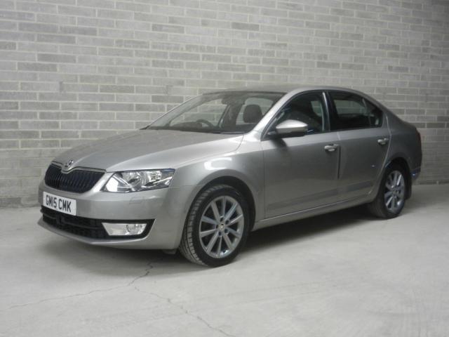 SKODA OCTAVIA 1.6 TDI Elegance