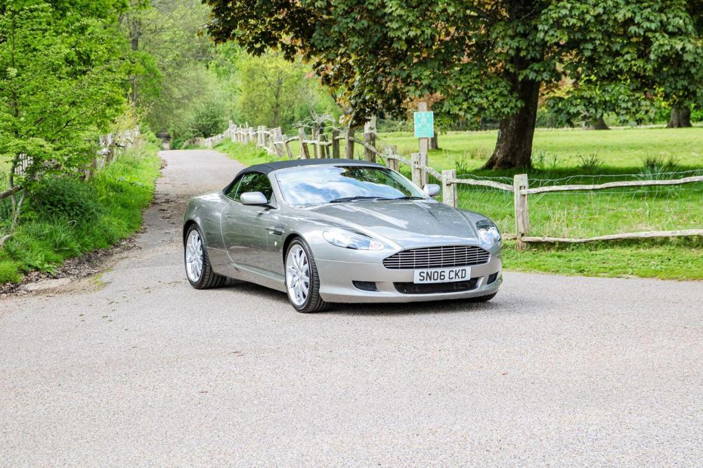 ASTON MARTIN DB9