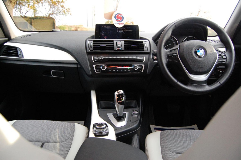 BMW 1 SERIES