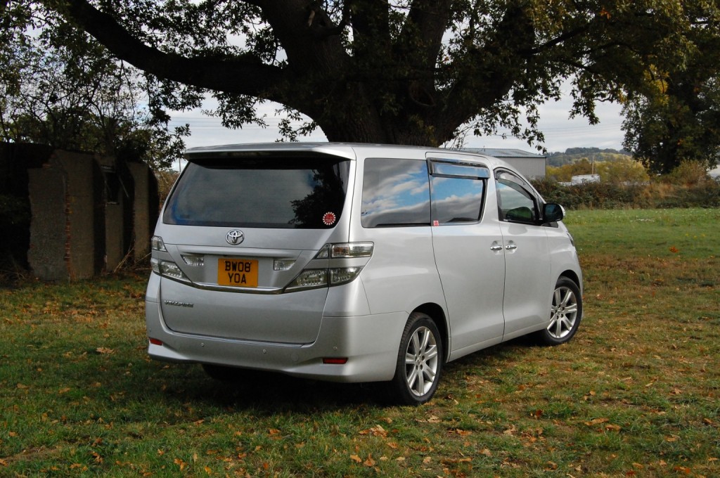 TOYOTA VELLFIRE