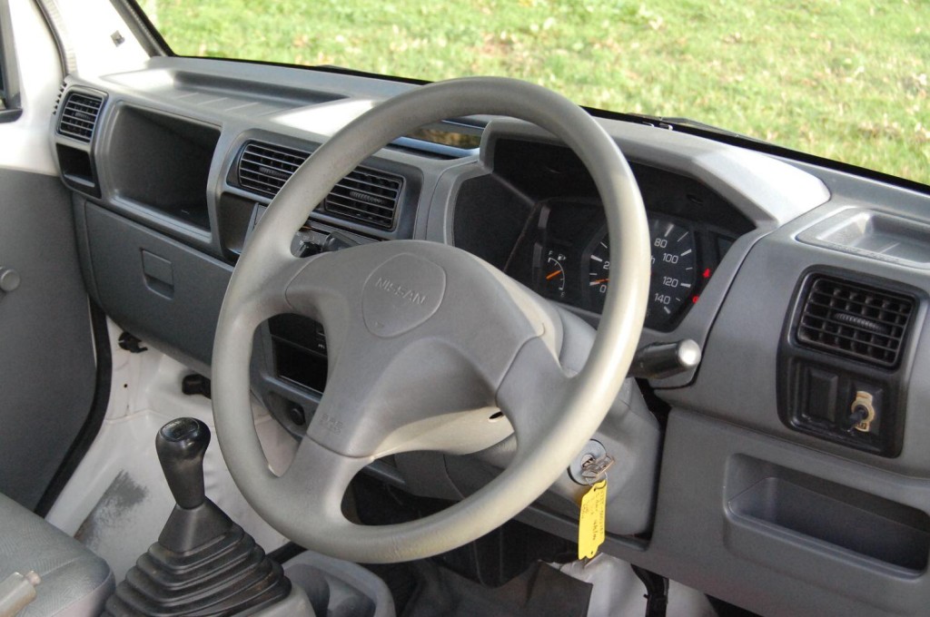 NISSAN CLIPPER
