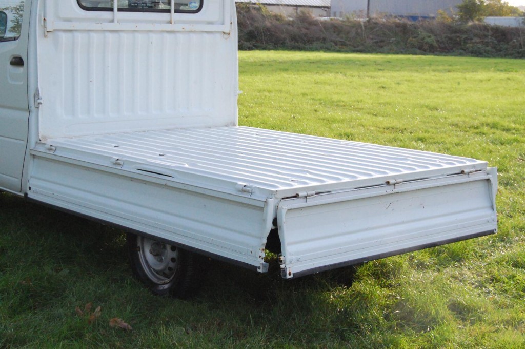 NISSAN CLIPPER
