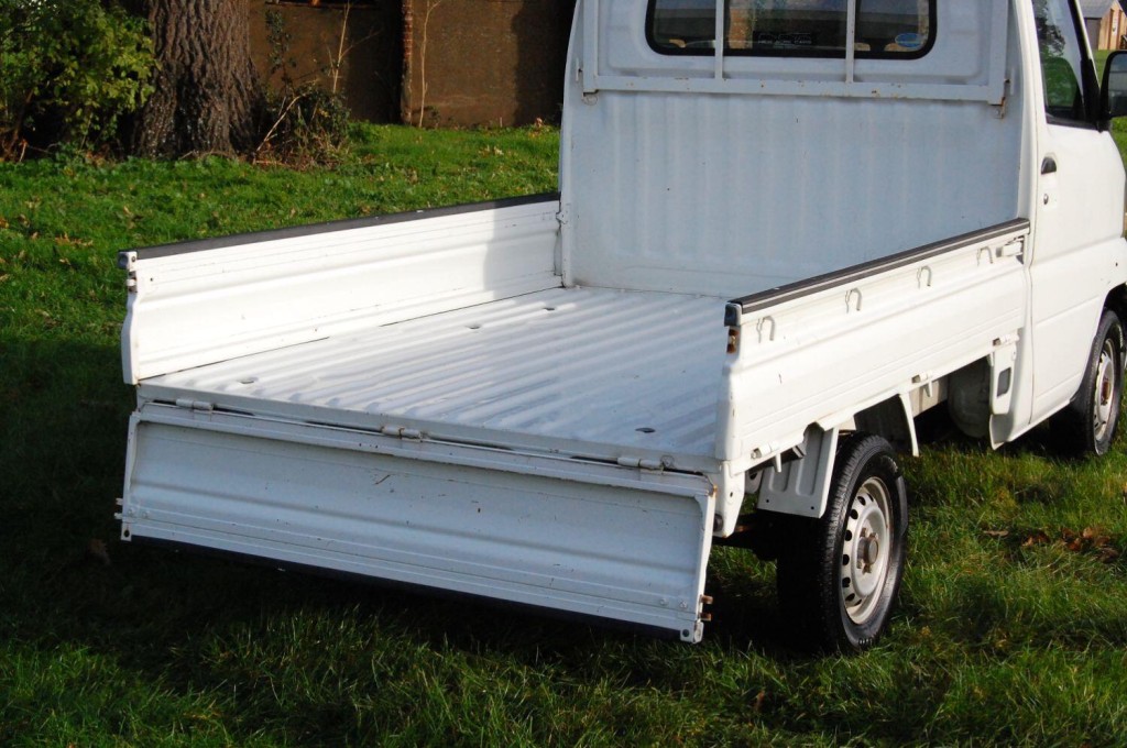 NISSAN CLIPPER