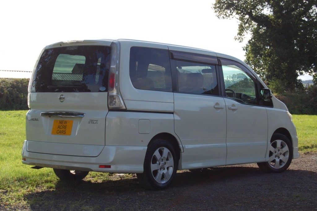 NISSAN SERENA