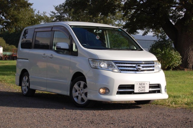 NISSAN SERENA