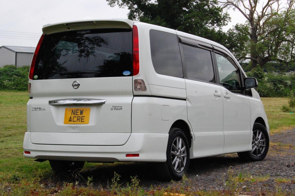 NISSAN SERENA