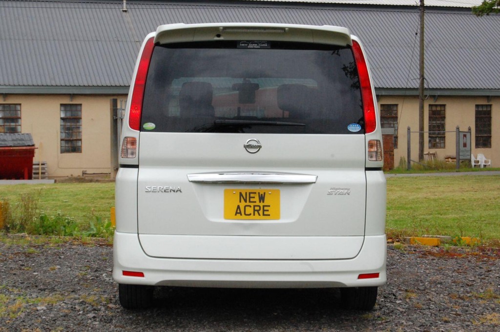 NISSAN SERENA