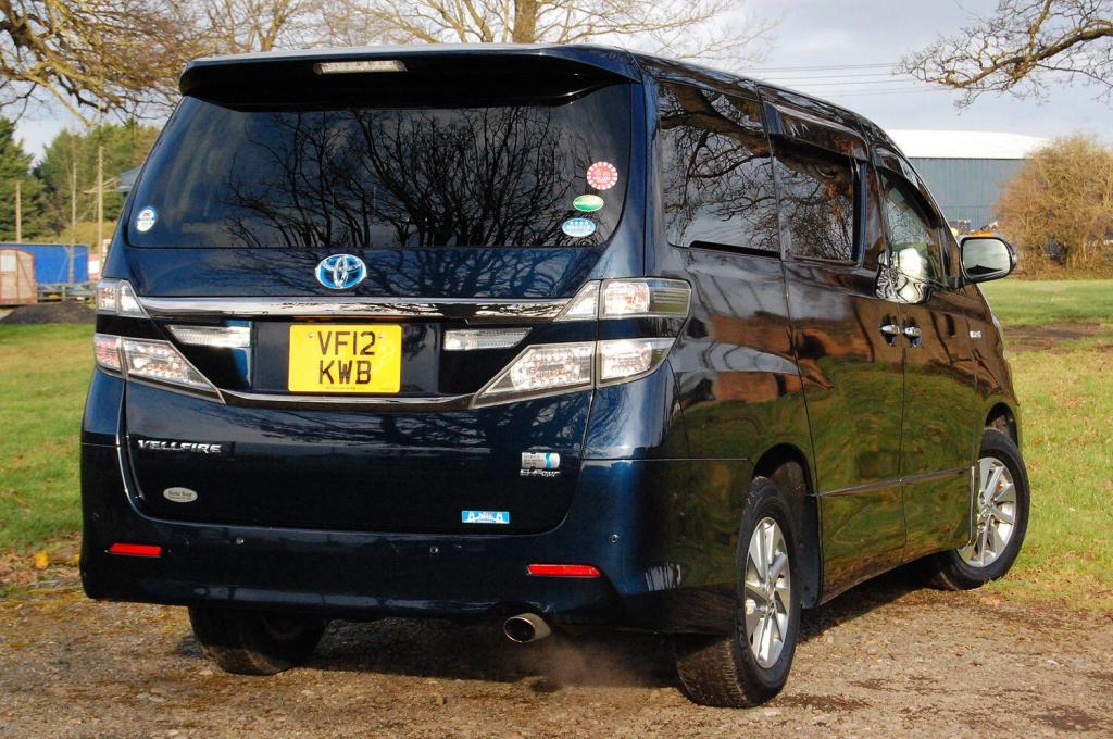 TOYOTA VELLFIRE