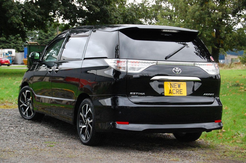 TOYOTA ESTIMA