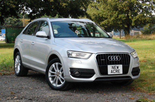 AUDI Q3