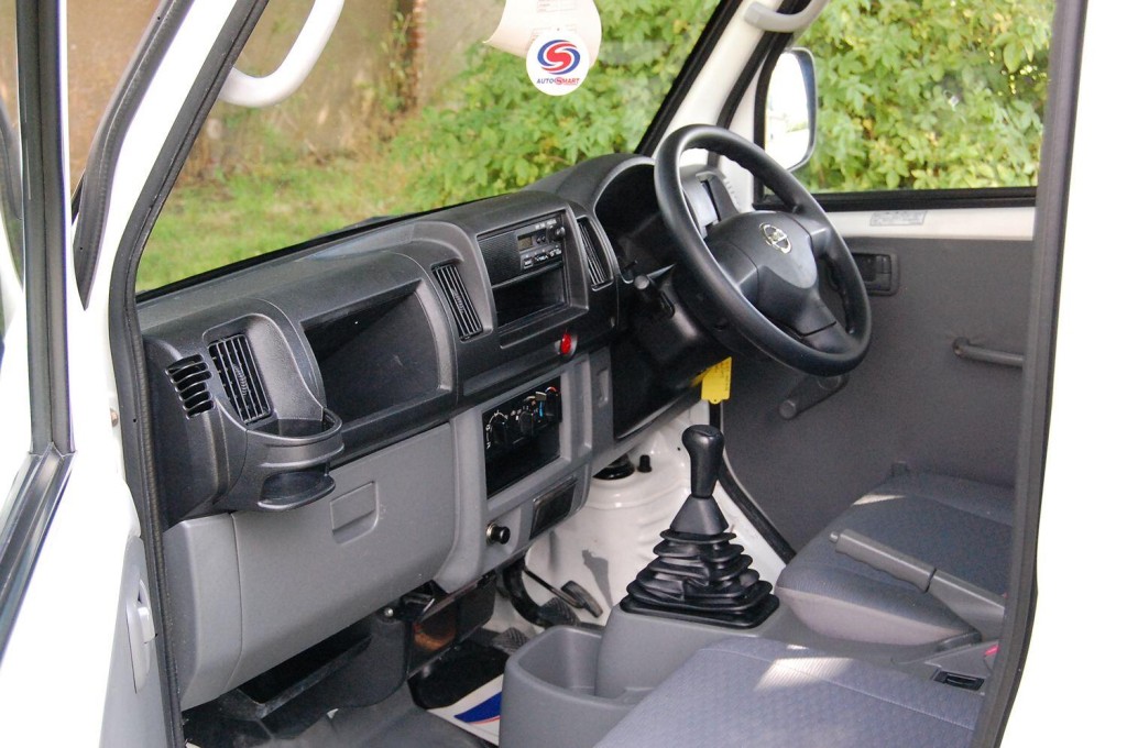 NISSAN CLIPPER