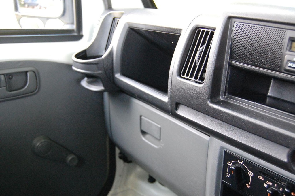 NISSAN CLIPPER