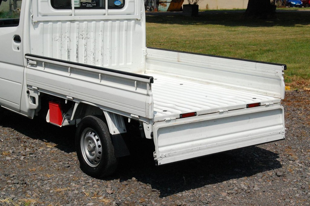 NISSAN CLIPPER