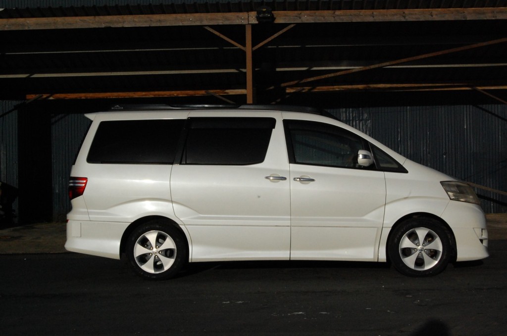TOYOTA ALPHARD