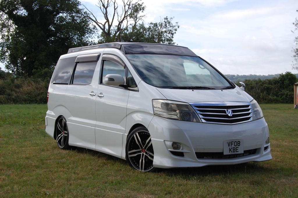 TOYOTA ALPHARD
