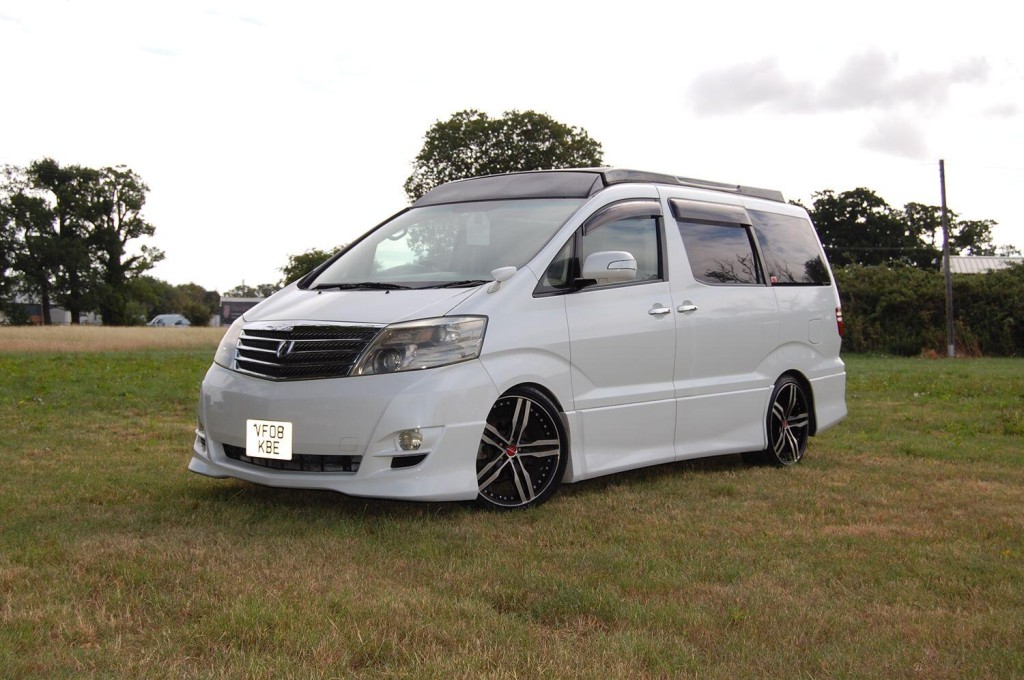 TOYOTA ALPHARD