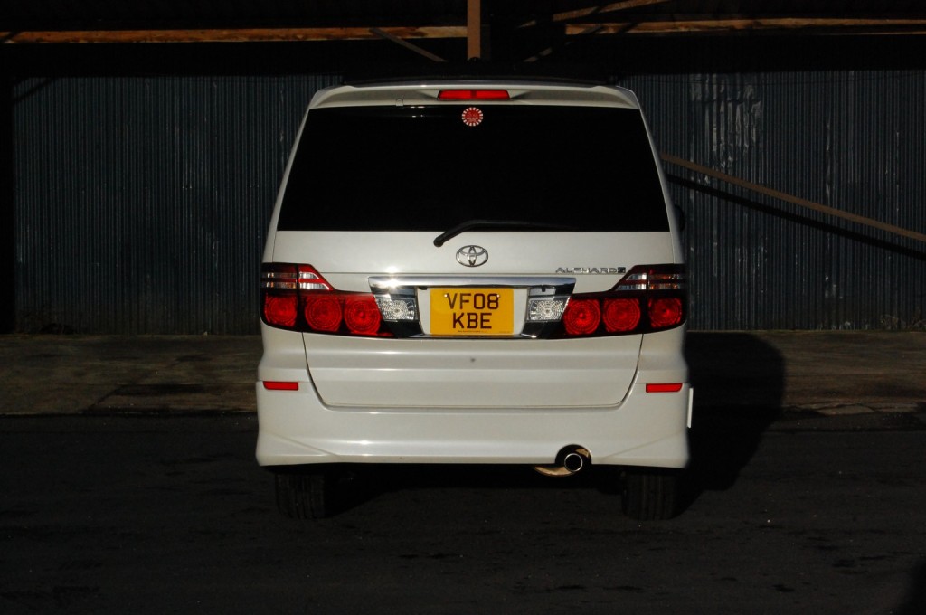 TOYOTA ALPHARD
