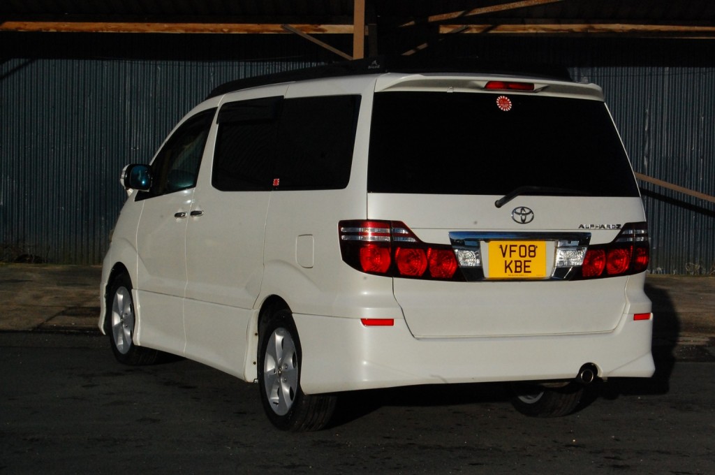 TOYOTA ALPHARD