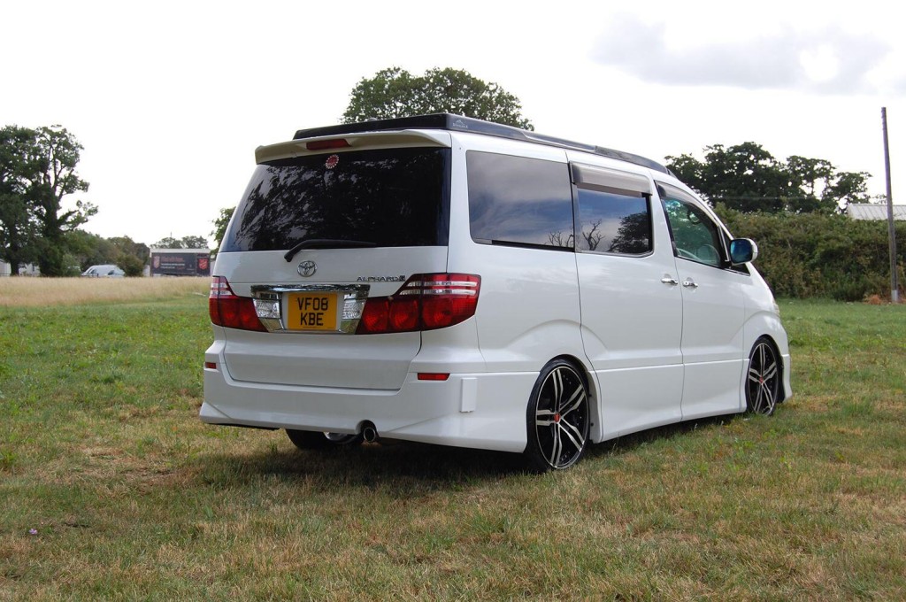 TOYOTA ALPHARD