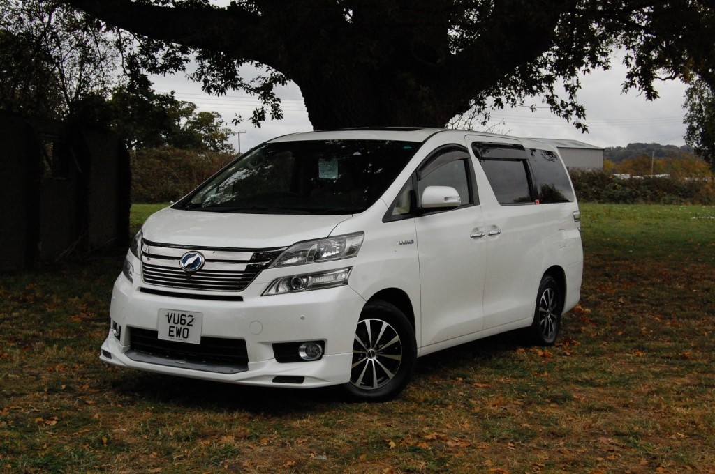 TOYOTA VELLFIRE