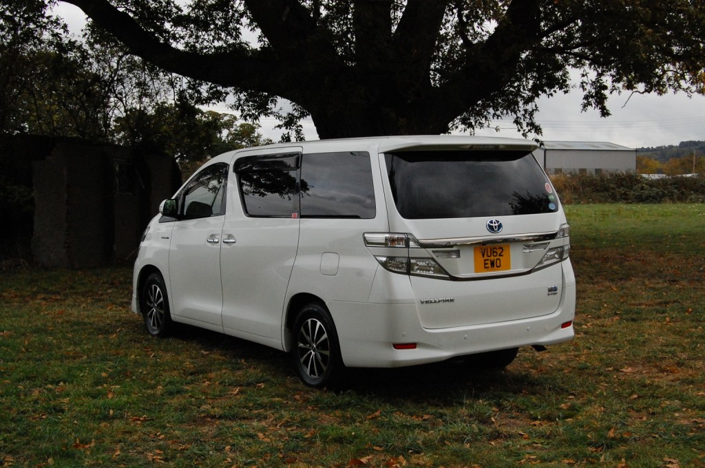 TOYOTA VELLFIRE