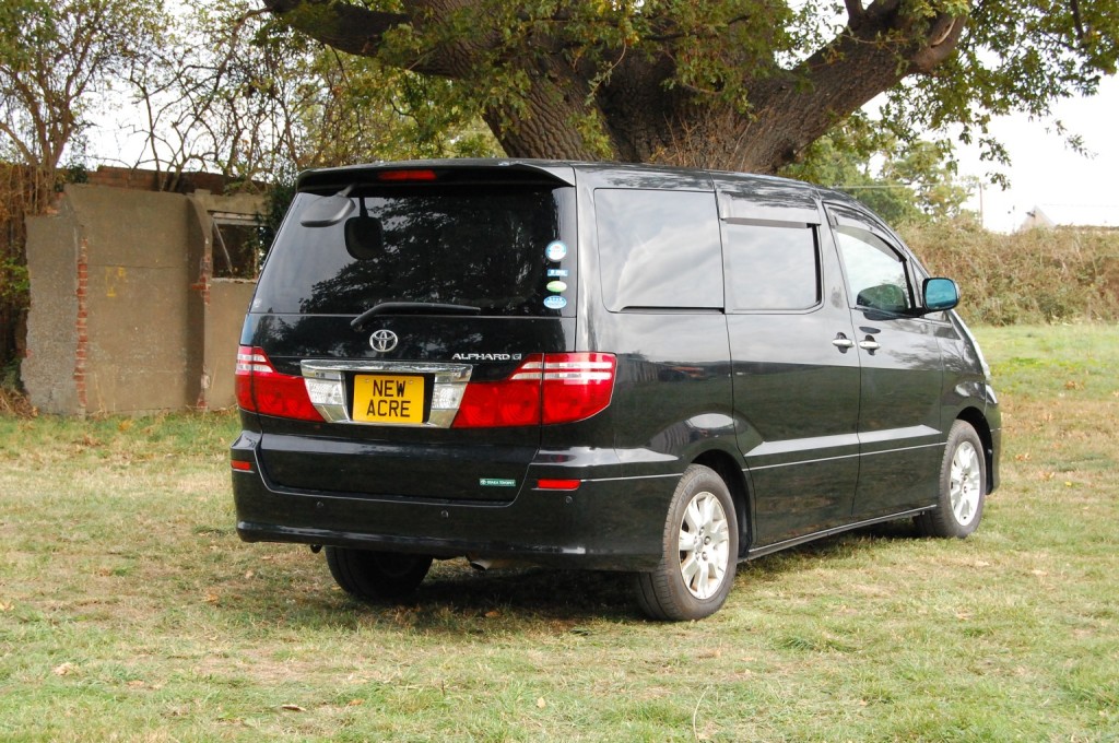 TOYOTA ALPHARD
