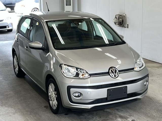 VOLKSWAGEN UP