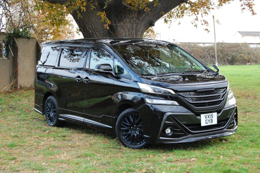 TOYOTA VELLFIRE