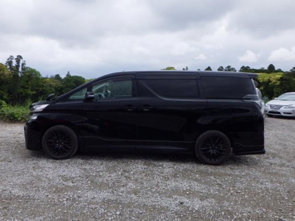 TOYOTA VELLFIRE