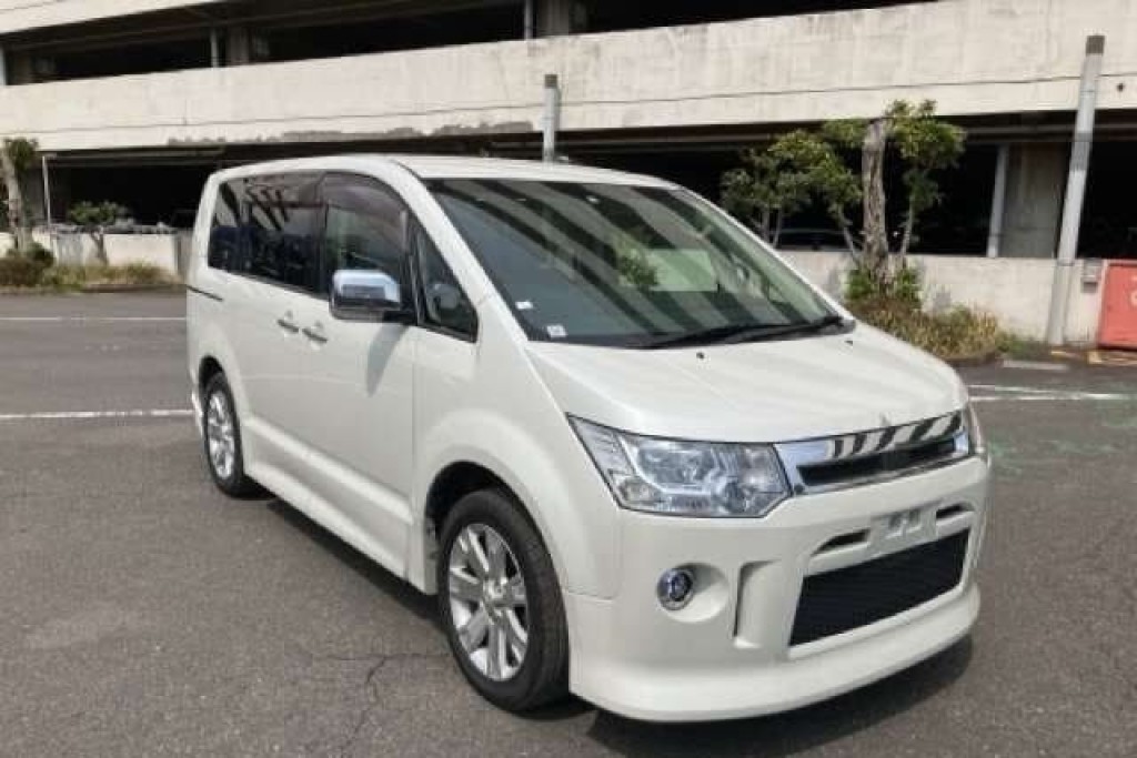 MITSUBISHI DELICA
