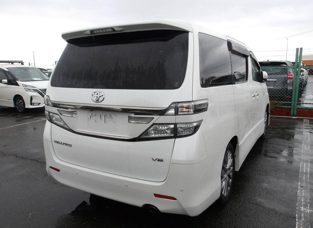 TOYOTA VELLFIRE