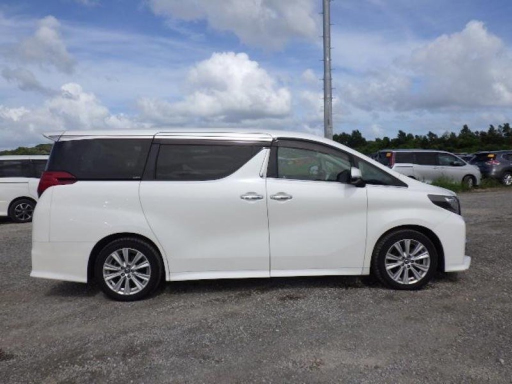 TOYOTA ALPHARD