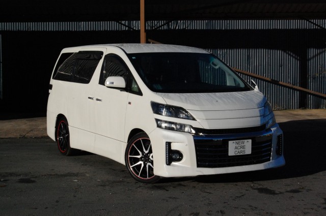 TOYOTA VELLFIRE