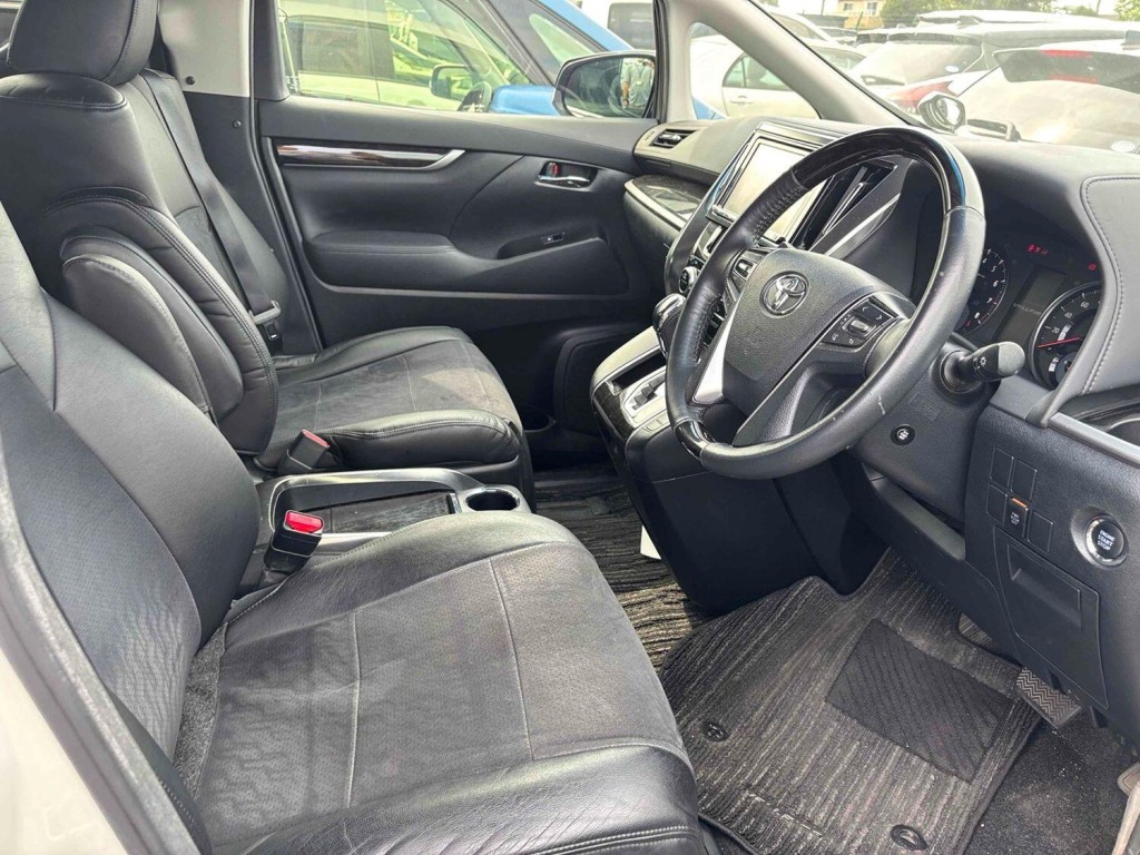 TOYOTA VELLFIRE