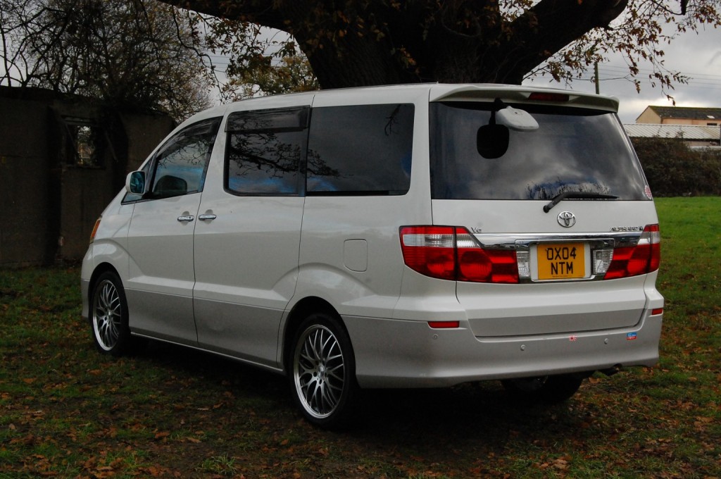 TOYOTA ALPHARD