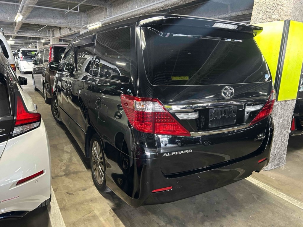 TOYOTA ALPHARD
