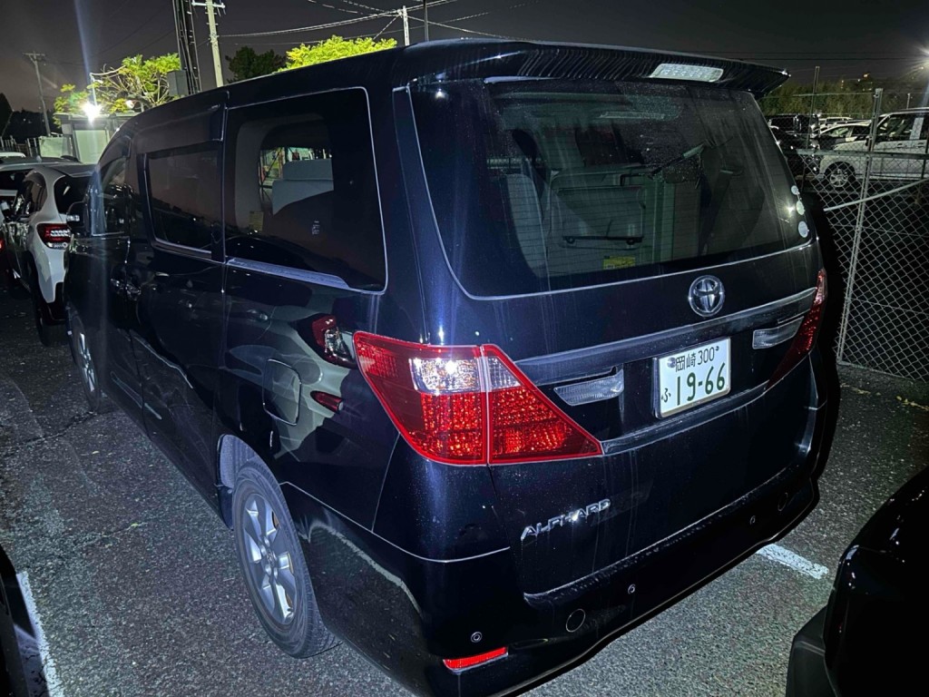 TOYOTA ALPHARD