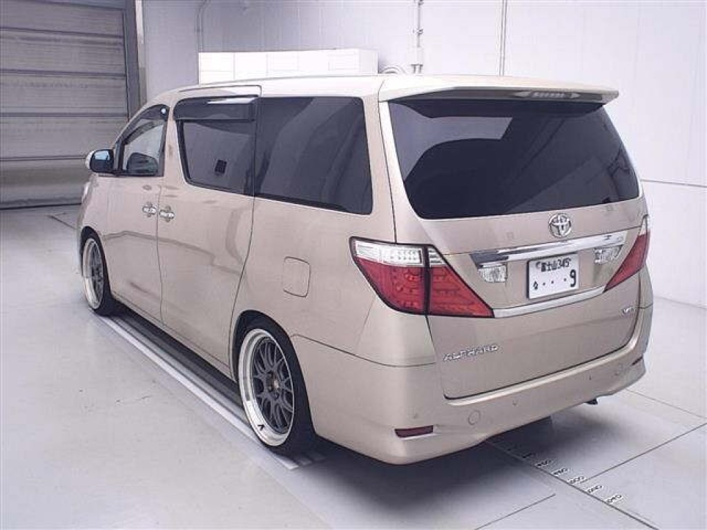 TOYOTA ALPHARD