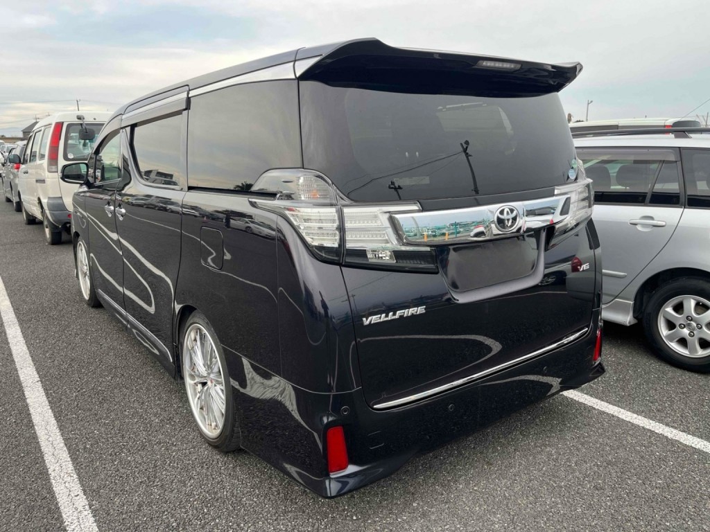 TOYOTA VELLFIRE