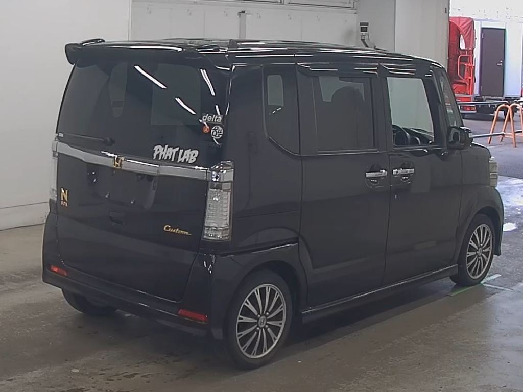 HONDA N-BOX