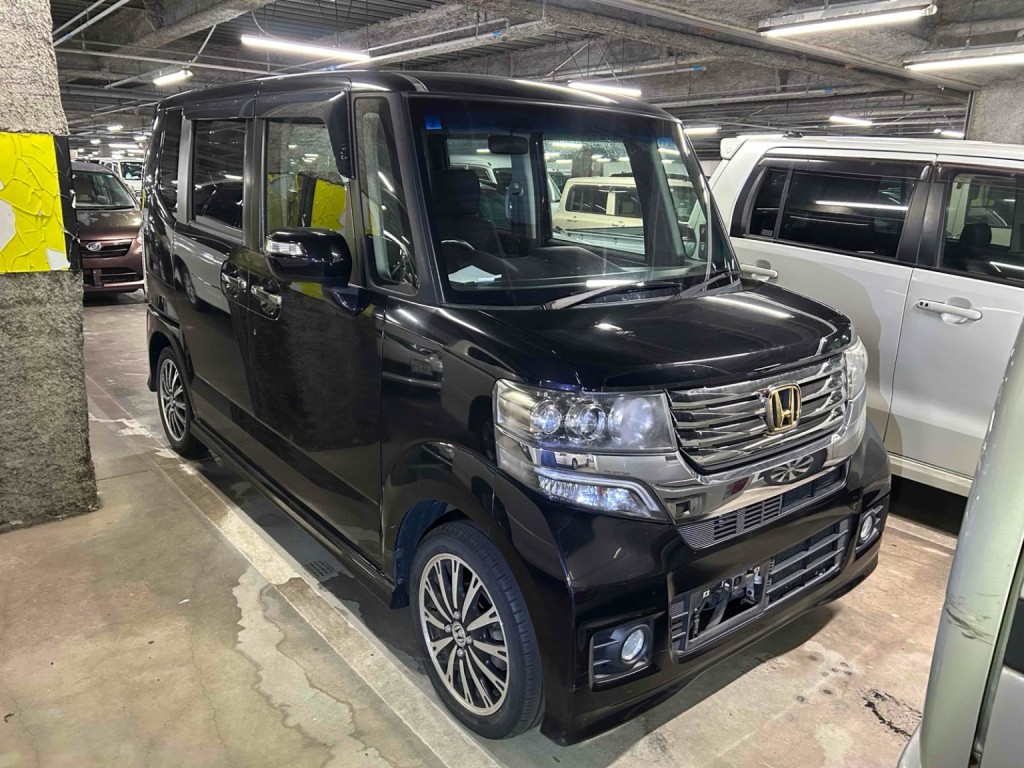 HONDA N-BOX