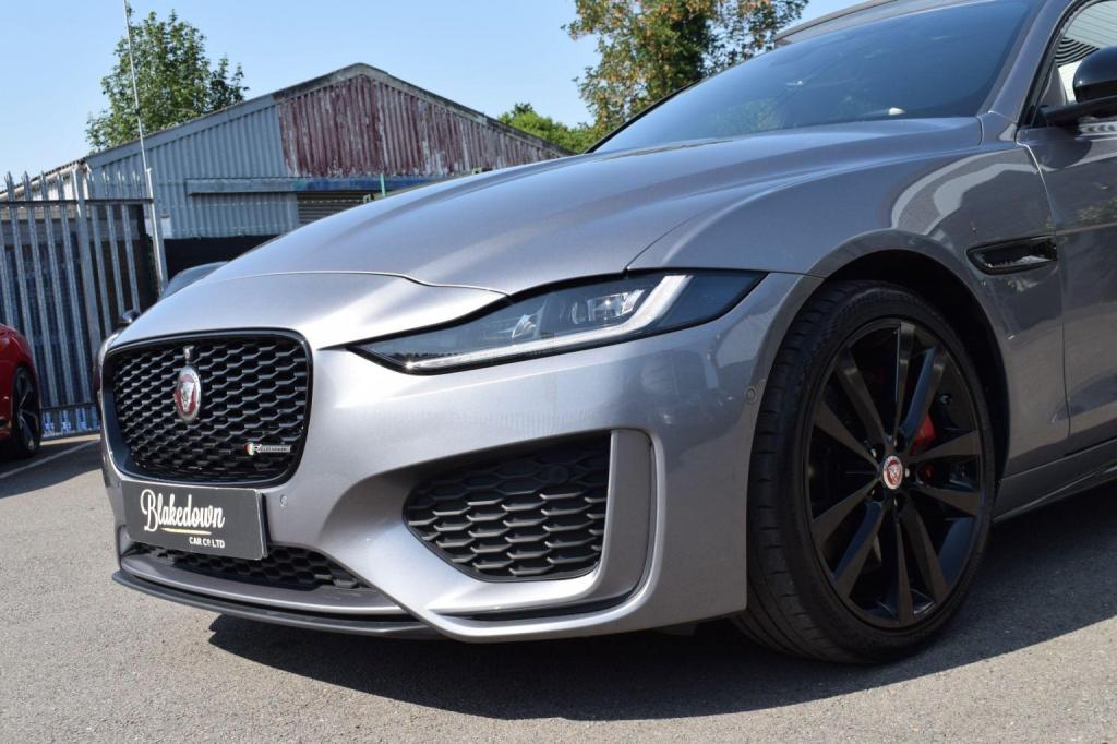 JAGUAR XE