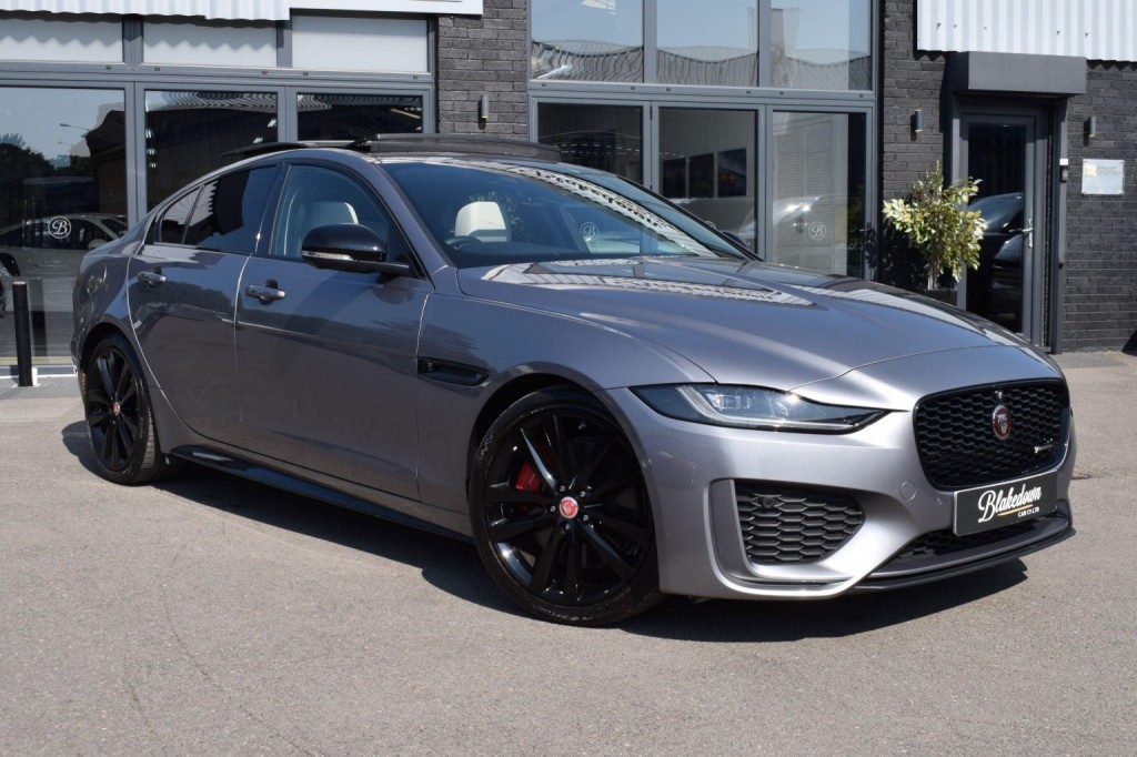 JAGUAR XE