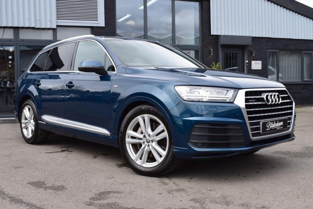 AUDI Q7