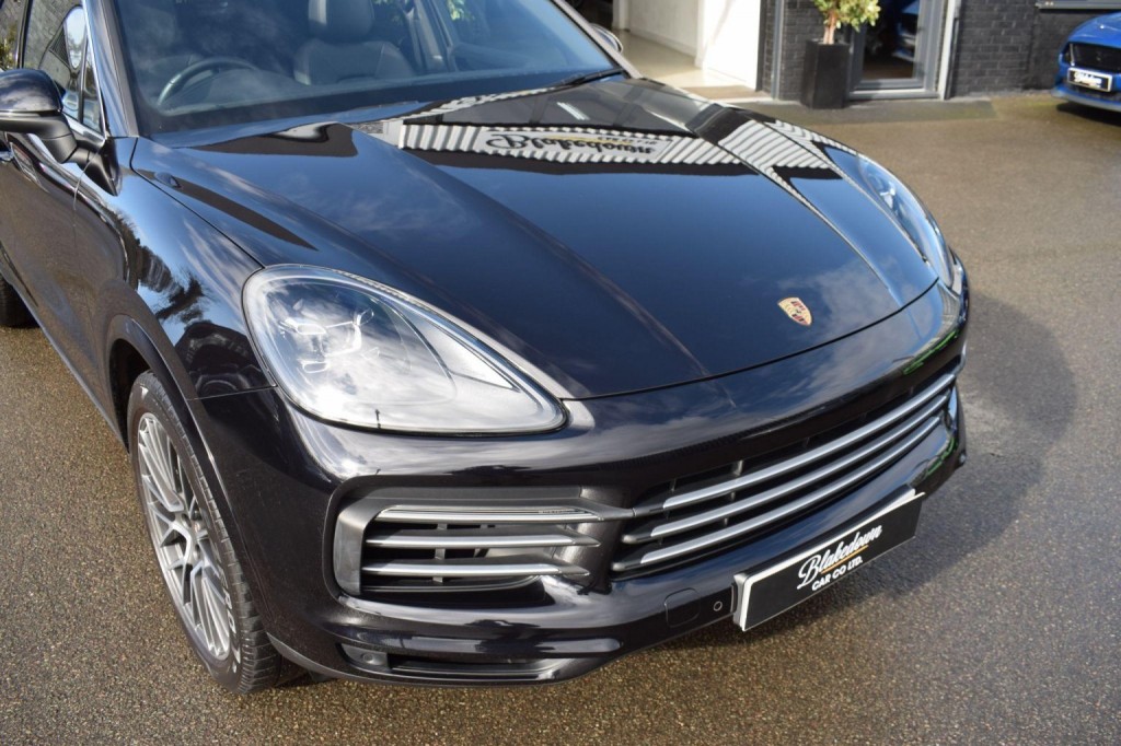 PORSCHE CAYENNE
