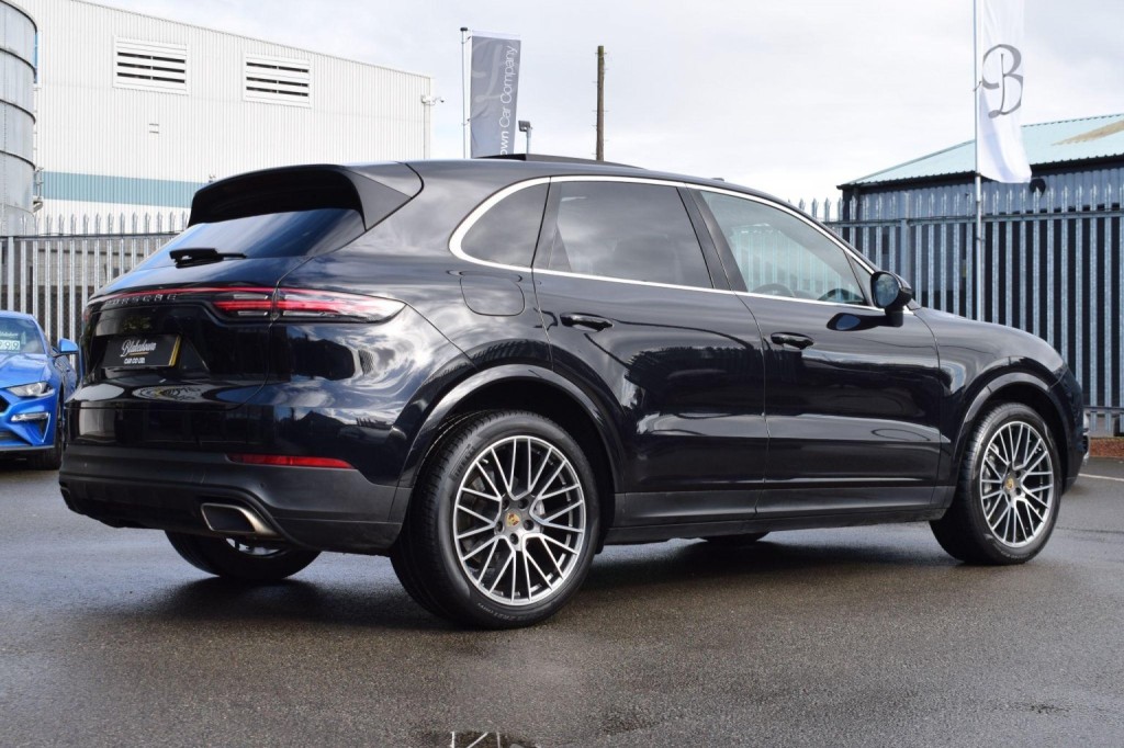 PORSCHE CAYENNE