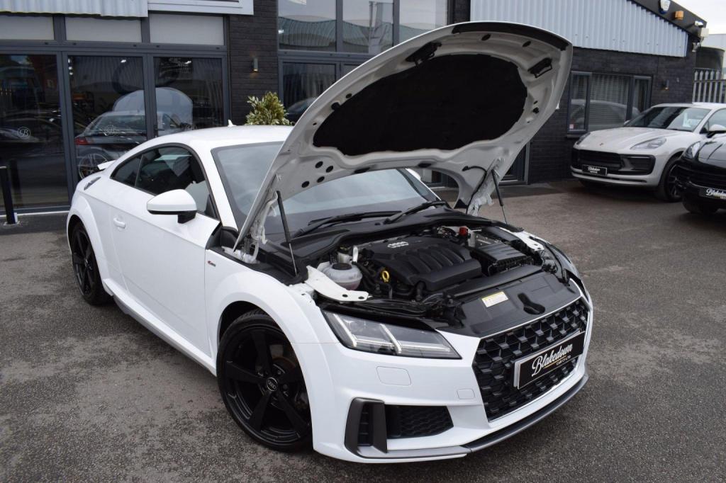 AUDI TT