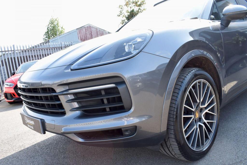 PORSCHE CAYENNE